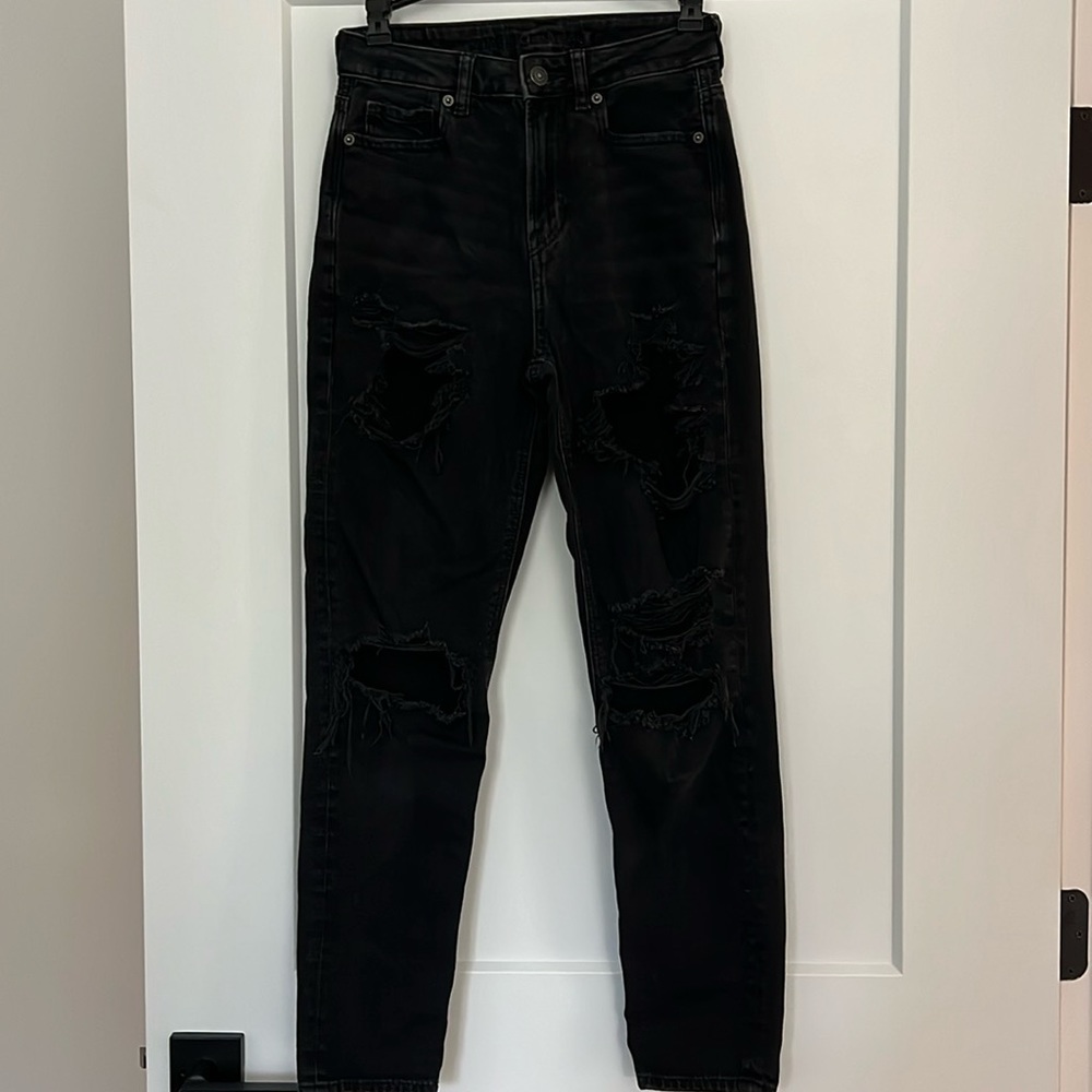 AE distressed black high rise